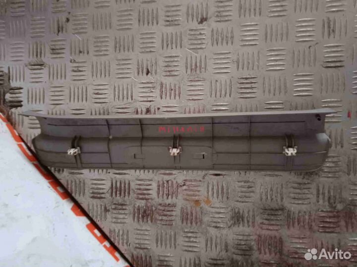 Накладка на порог салона задняя правая Мазда Милле