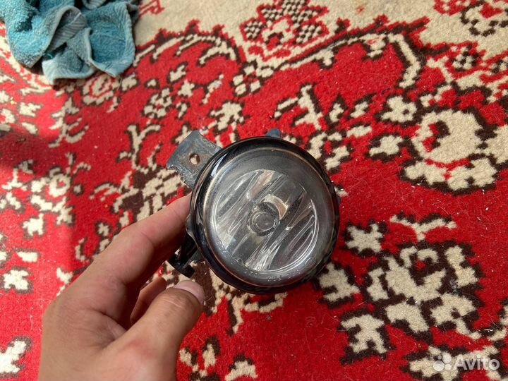 Фара противотуманная правая