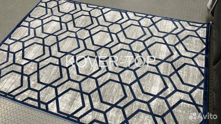 Ковер новый геометрия