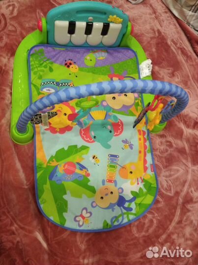 Развивающий коврик с пианино