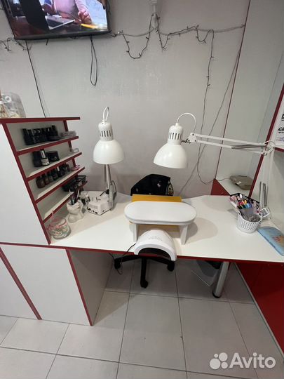 Стол для мастера маникюра бу