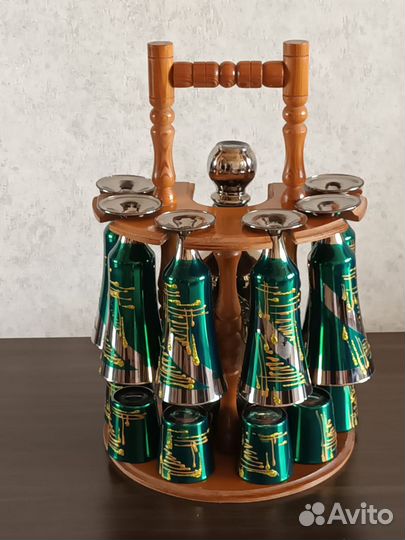 Набор из бокалов, рюмок и графин (бутылка)