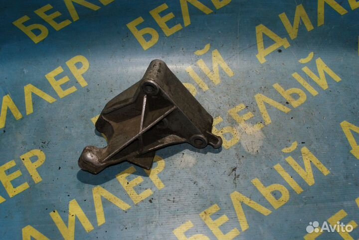 Кронштейн кпп Opel Vectra B