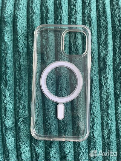 Чехол на iPhone 12