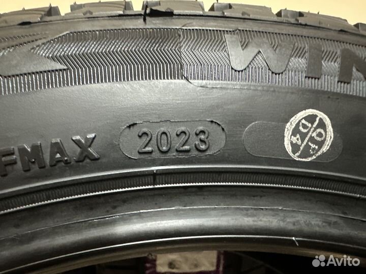 Tourador Winter Pro TSU2 245/45 R17 99V