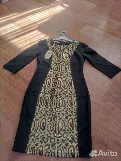 Платье женское