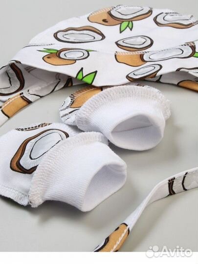 Комплект чепчиков и рукавички-антицарапки