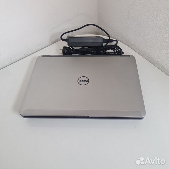 Ноутбук dell 14 HD Intel Core i5 HD graphics SSD