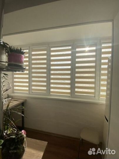 Рулонные шторы блэкаут в коробе F8719