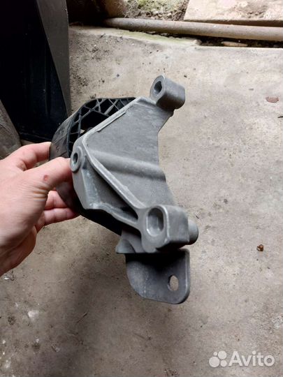 Подушка двигателя Ларгус