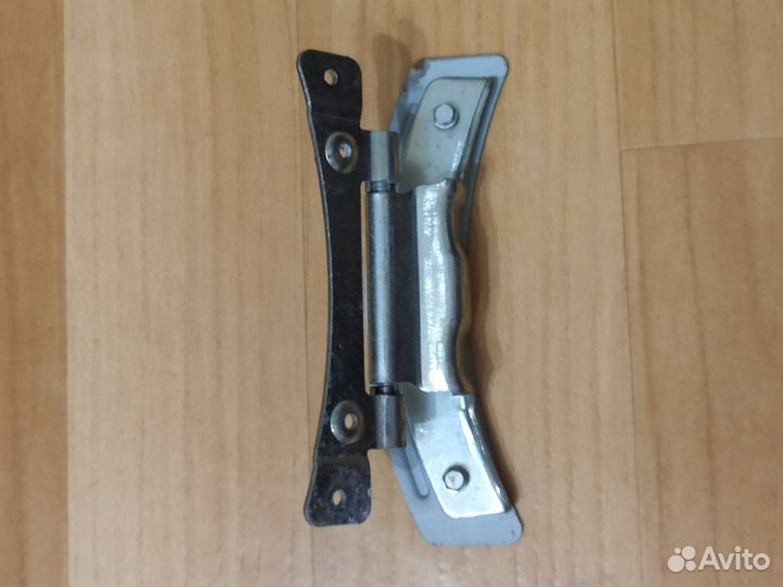 Петля люка для стиральной машины Hotpoint-Ariston