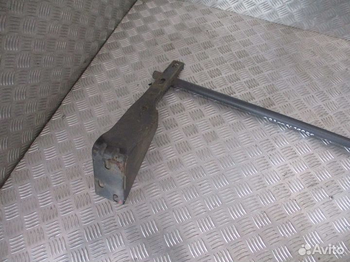 Кронштейн спойлера Iveco 504024526