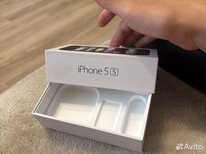 Коробка от iPhone 5s