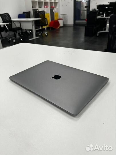 MacBook Air 2020 M1 8/256gb