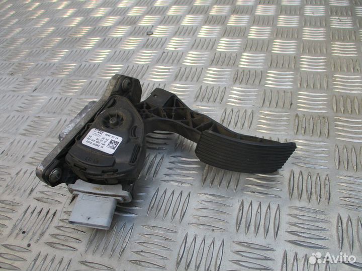 Педаль газа электронная MAN 81259706103