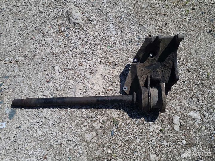 Промвал правого привода Мерс Вито 638 под АКПП