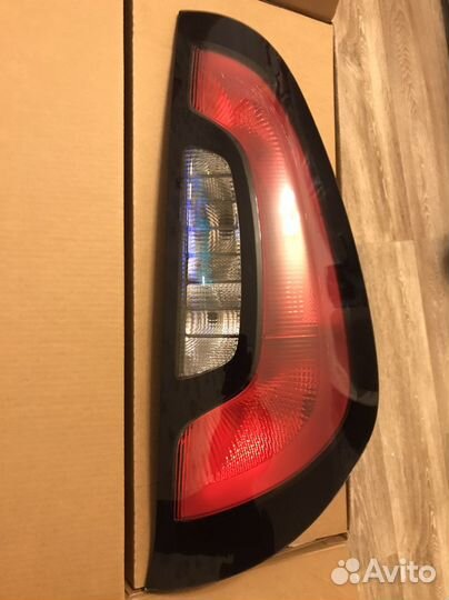 Фонарь правый Kia Soul оригинал