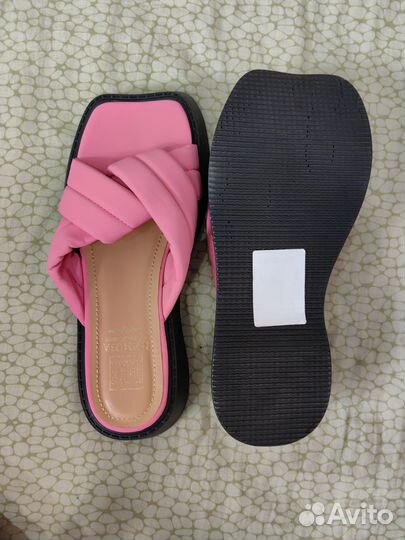 Босоножки новые 39