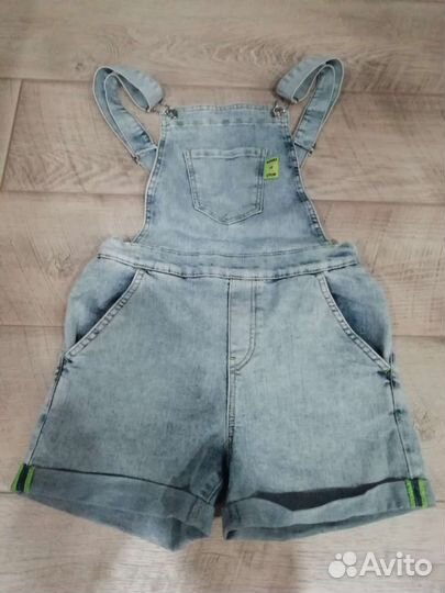 Джинсовый комбинезон для девочки