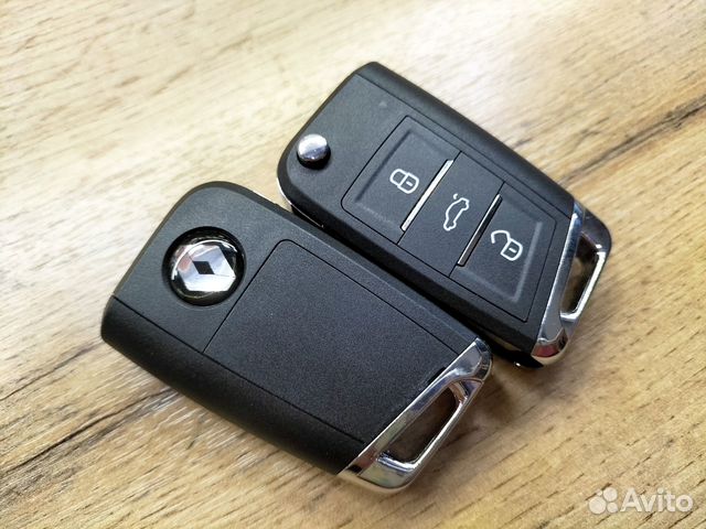 Ключ Renault Logan с автозапуском