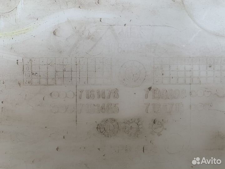 Бачок стеклоомывателя оригинал 7161476 бмв E70