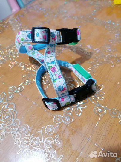 Шлейка светящаяся новая белая