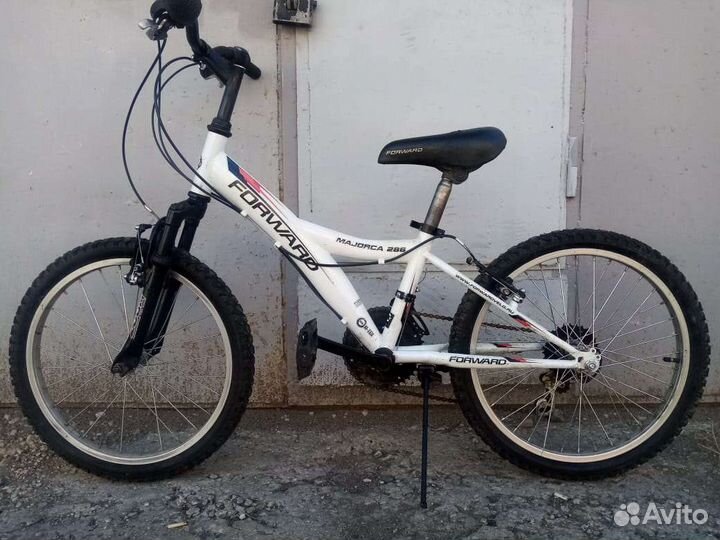 Шесть велосипедов на 20 колесах