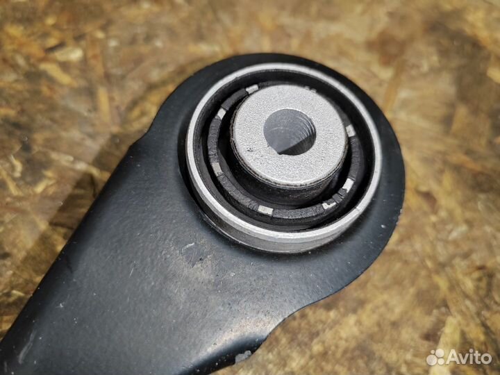 Рычаг задний правый Volkswagen Touareg 3 2019