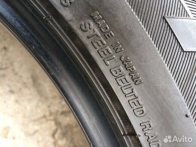 Bridgestone Blizzak DM-V1 275/50 R22 111