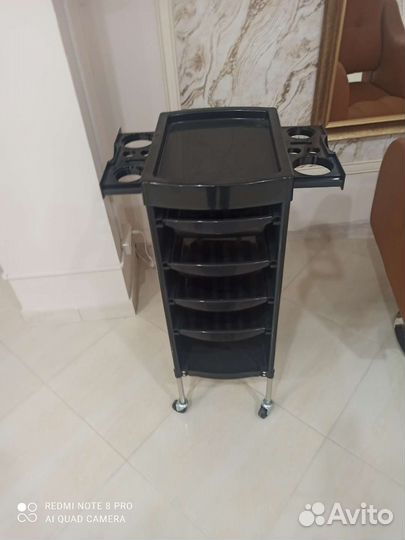 Парикмахерское кресло