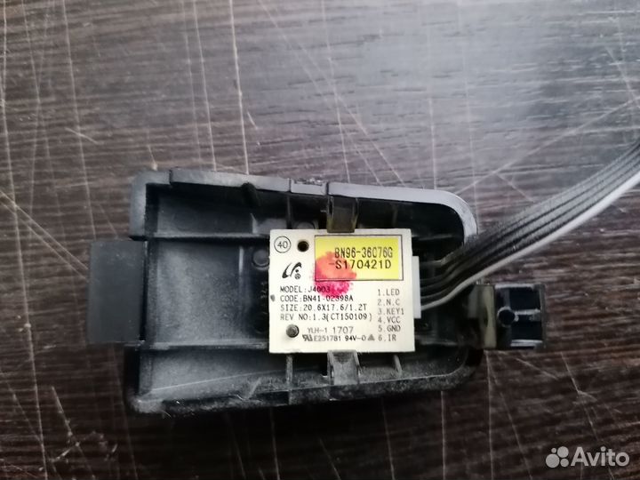 Телевизор Samsung UE32J4000AK на запчасти