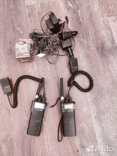 Рация Icom IC-3S 2 штуки