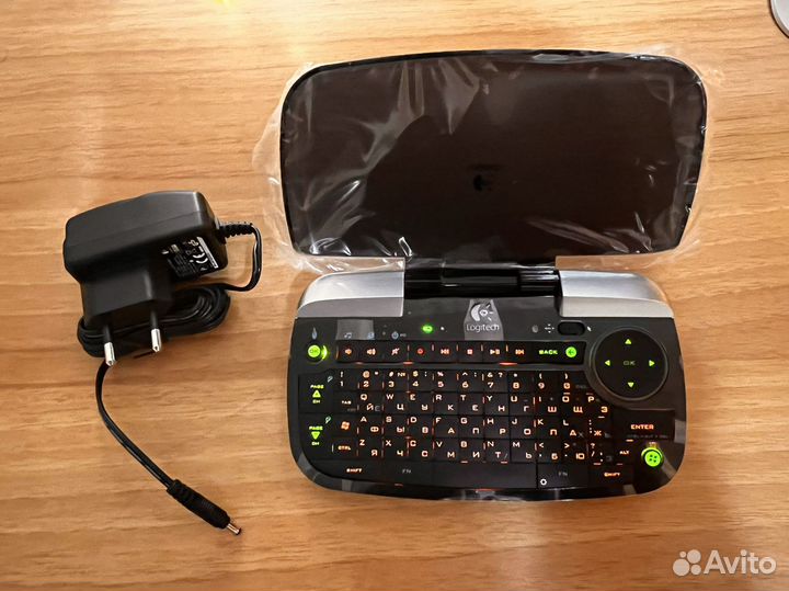 Мультимедиа клавиатура Logitech dinovo mini