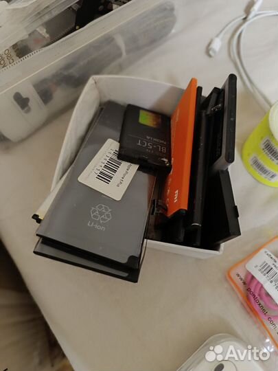 Стекла защитные для смартфонов в ассортименте