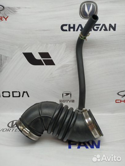 Патрубок воздушного фильтра Lifan X60 МКПП