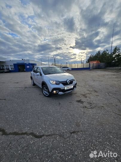 Renault Logan Stepway 1.6 МТ, 2019, 112 000 км