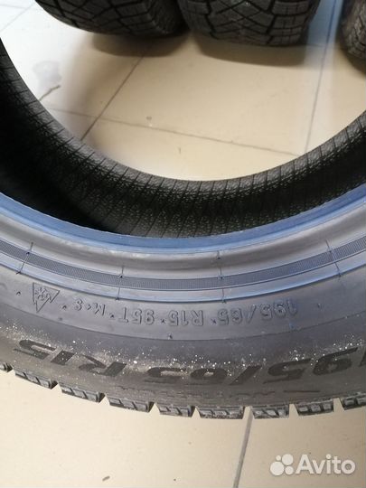 Pirelli Ice Zero FR 195/65 R15 95T