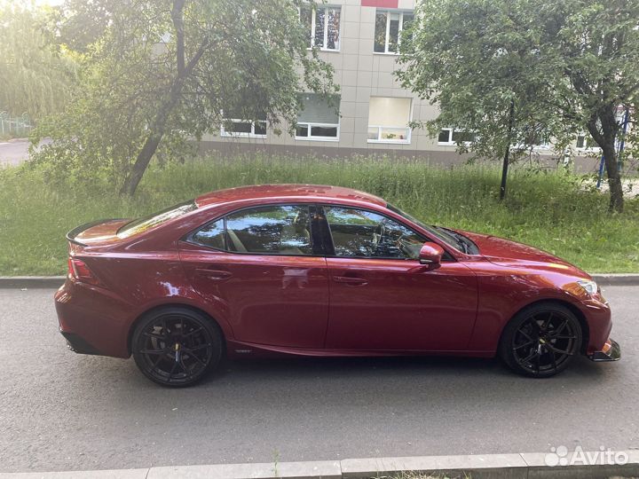 Lexus IS, 2014