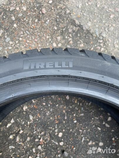 Pirelli Winter Sottozero 3 245/40 R19 98V