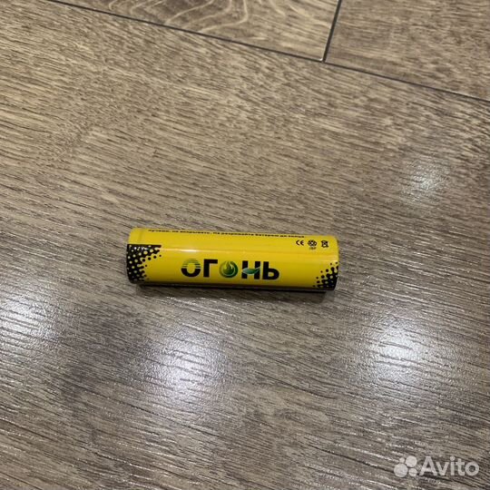 Батарейки Аккумулятор 18650 Зарядное устройство