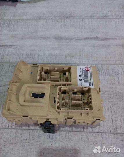 Блок предохранителей салона Kia Rio 4