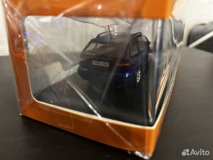 Volvo V40 2001 Premium X 1:43