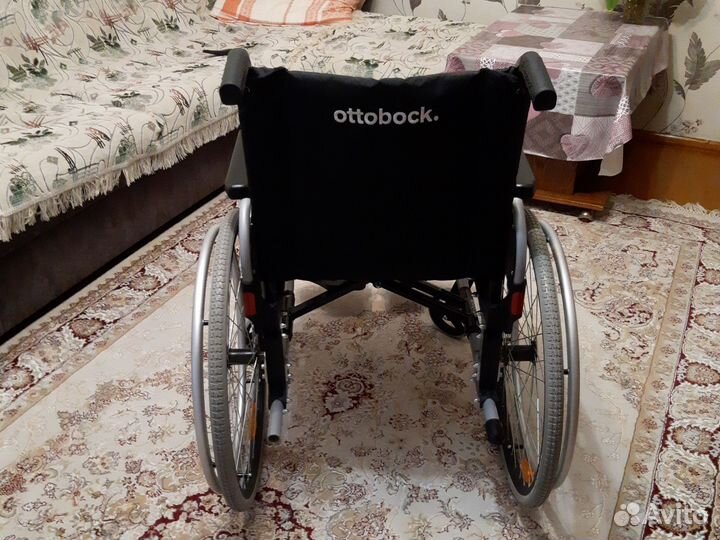 Прогулочная коляска новая