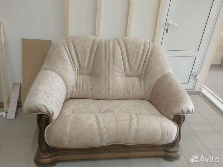 Перетяжка, ремонт мягкой мебели