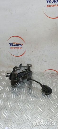 Педаль сцепления Ford Ecosport 1.0 2014