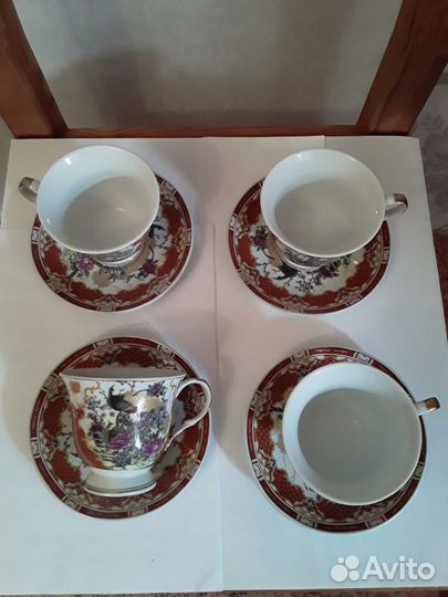 Чайные чашки с блюдцами