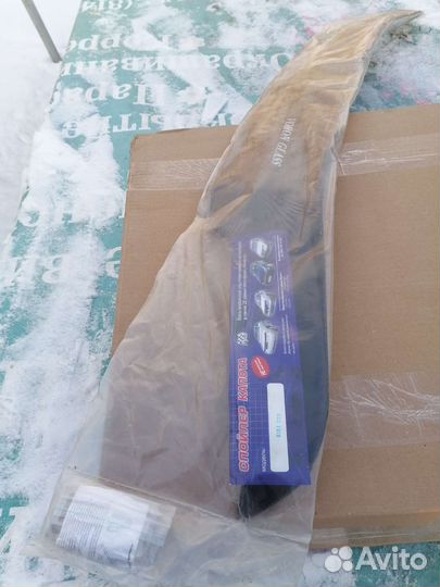 Спойлер капота