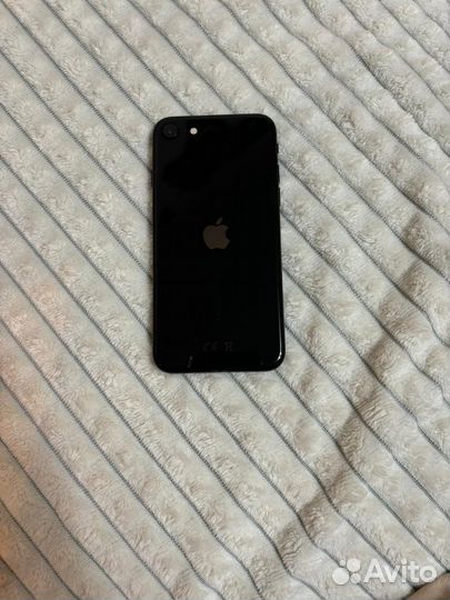 iPhone SE (2020), 64 ГБ