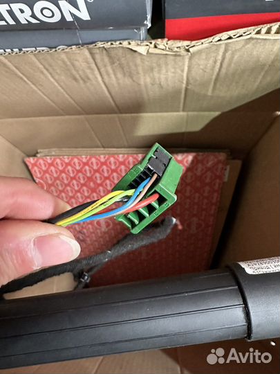 Привод багажника MB A2928900300