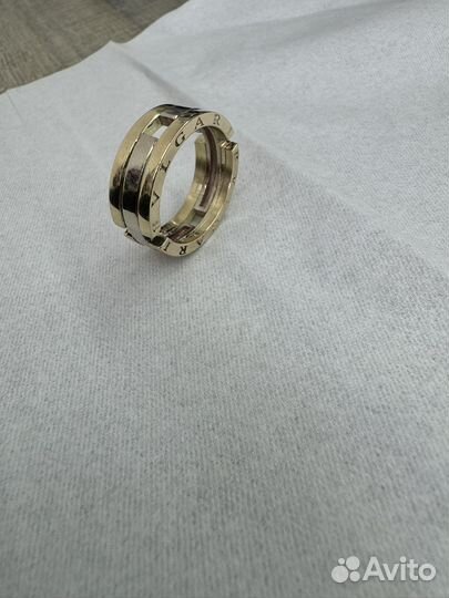 Золотое кольцо bulgari